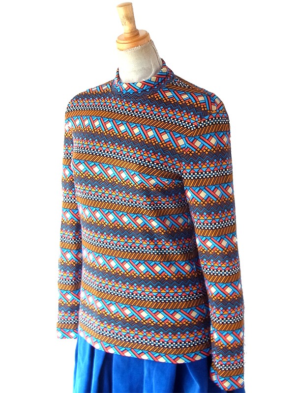 ヨーロッパ古着 フランス買い付け 70年代製 カラフル X レトロ柄 ロールカラー トップス 25FC313