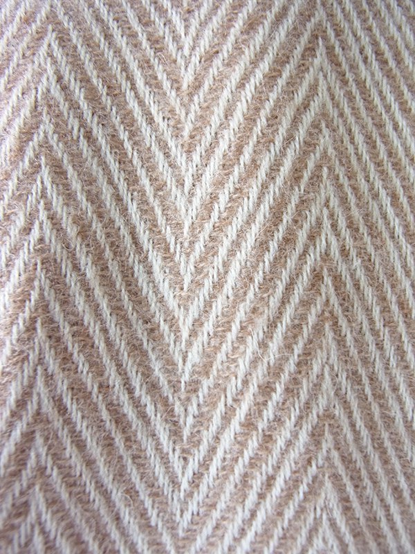 【送料無料】70年代 フランス製 ライトベージュ 共布ベルト付き ヘリンボーン ウール ローブコート 26FC000【ヨーロッパ古着】