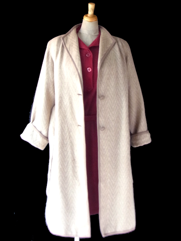 【送料無料】70年代 フランス製 ライトベージュ 共布ベルト付き ヘリンボーン ウール ローブコート 26FC000【ヨーロッパ古着】