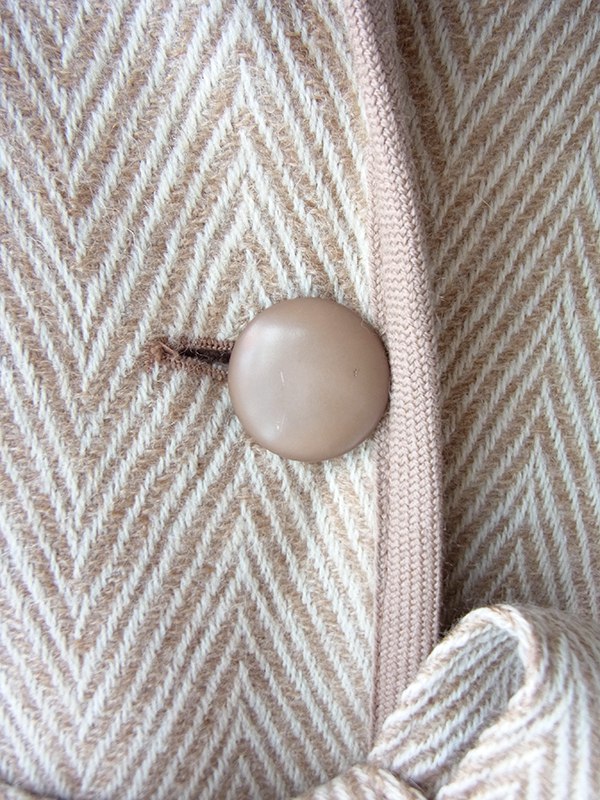 【送料無料】70年代 フランス製 ライトベージュ 共布ベルト付き ヘリンボーン ウール ローブコート 26FC000【ヨーロッパ古着】