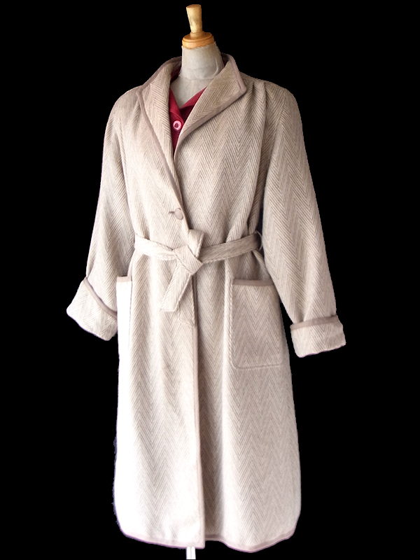 【送料無料】70年代 フランス製 ライトベージュ 共布ベルト付き ヘリンボーン ウール ローブコート 26FC000【ヨーロッパ古着】