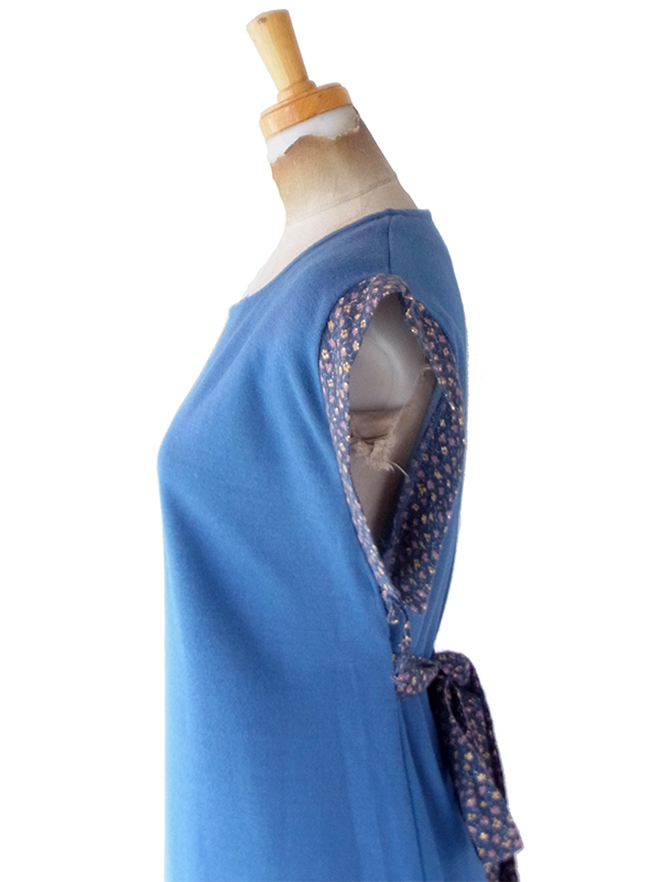 【送料無料】フランス買付け60年代製 スモーキーブルー X 小花柄トリム袖 ヴィンテージ ワンピース 26FC006【ヨーロッパ古着】