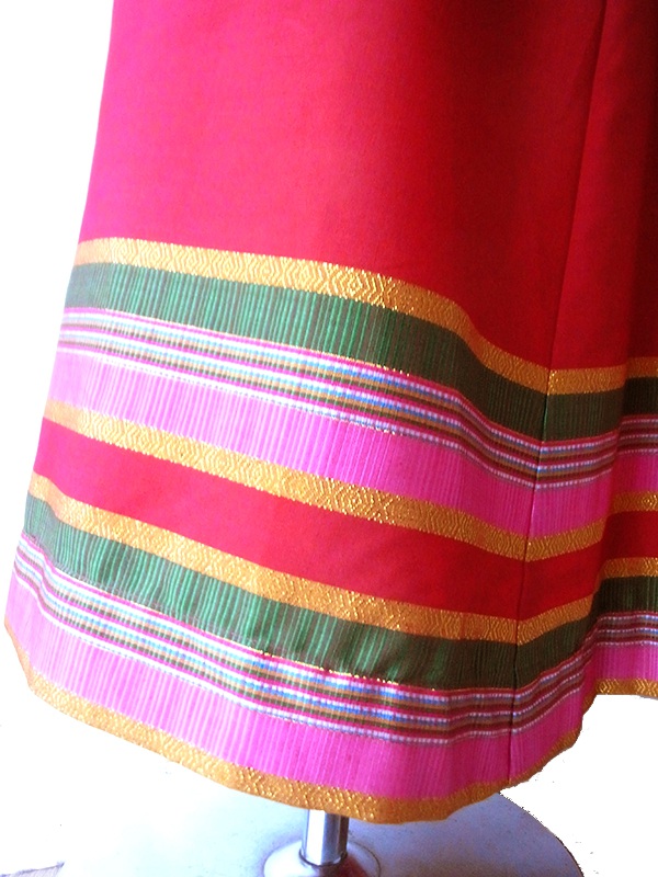 【送料無料】フランス買付け レッド X チロリアン調フォークロア織り柄 ポケット付き ロング 巻きスカート 26FC008【ヨーロッパ古着】