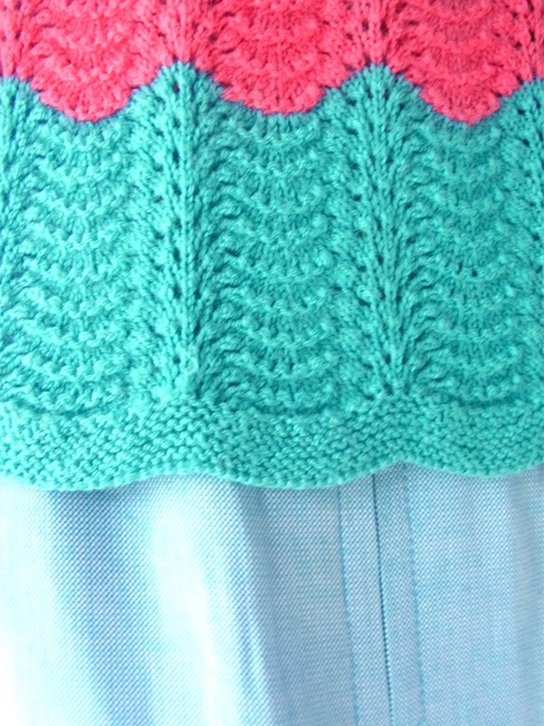 【送料無料】フランス買付け ターコイズブルー X ピンク スカラップ柄 バックファスナー ウール ニット トップス 26FC009【ヨーロッパ古着】