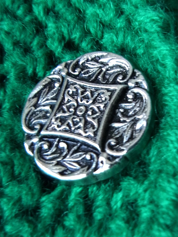 ヨーロッパ古着 フランス買付け 70年代製 刻印入りシルバーボタン 鹿の子編み風 ウール カーディガン 26FC010