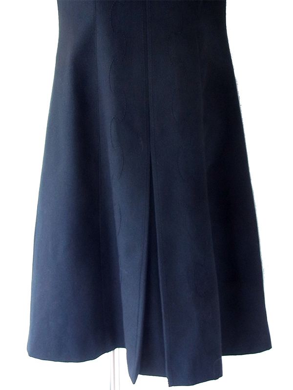 【送料無料】フランス買付け 70年代製 マットブラック X カーブステッチ Aライン ワンピース 26FC011【ヨーロッパ古着】