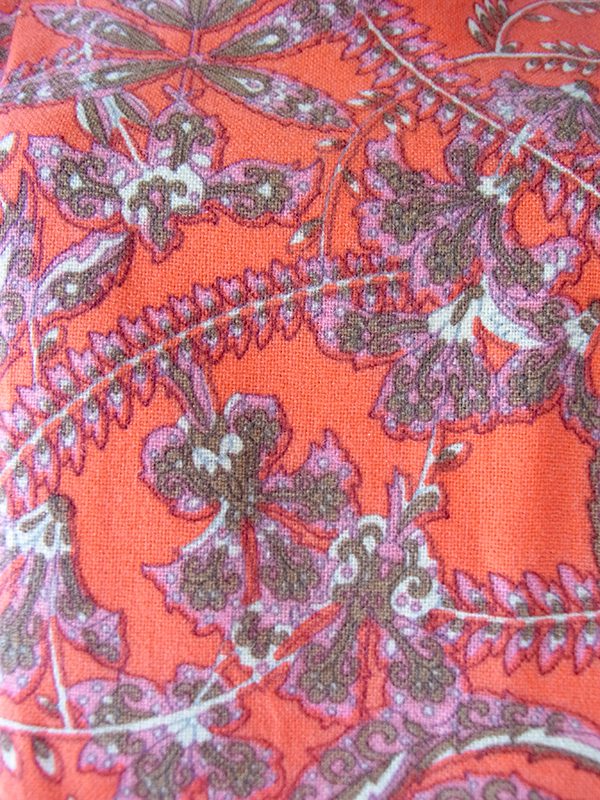 【送料無料】フランス買付け 60年代製 オレンジ&times;ペイズリー調ボタニカル柄 ロールカラー ワンピース 26FC101【ヨーロッパ古着】