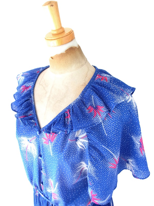 【送料無料】70年代フランス製 ブルー &times; ホワイト ドット＆ボタニカル柄 アコーディオンプリーツ ワンピース 26FC105【ヨーロッパ古着】