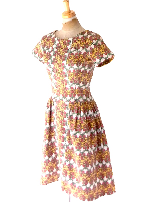 【送料無料】フランス買付け 60年代製 ホワイト&times;カラフル タイルフラワー柄 サッカー生地 ワンピース 26FC106【ヨーロッパ古着】