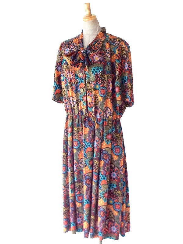 【送料無料】フランス買付け 70年代製 カラフル サイケ調タイル・ミニプリント ボウタイ ワンピース 26FC107【ヨーロッパ古着】