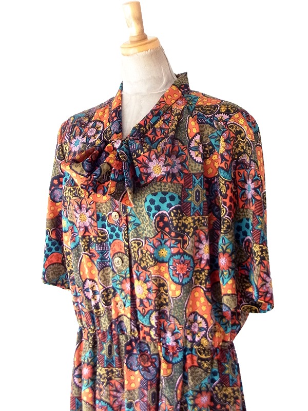 【送料無料】フランス買付け 70年代製 カラフル サイケ調タイル・ミニプリント ボウタイ ワンピース 26FC107【ヨーロッパ古着】