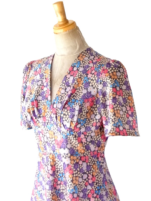 【送料無料】70年代フランス製 ネイビー×カラフル 花柄 ヴィンテージ ワンピース 26FC112【ヨーロッパ古着】