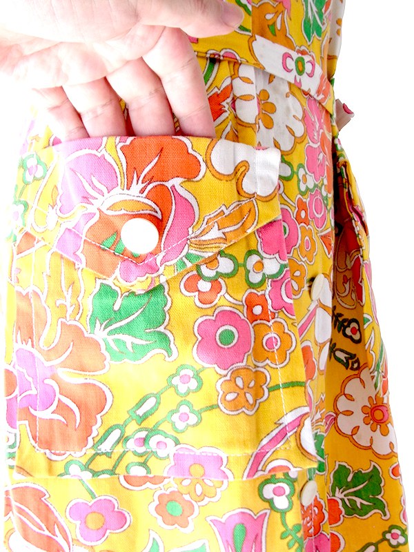 【送料無料】フランス買付け 60年代製 イエロー× カラフルなサイケ花柄 フラップポケット ワンピース 26FC116【ヨーロッパ古着】