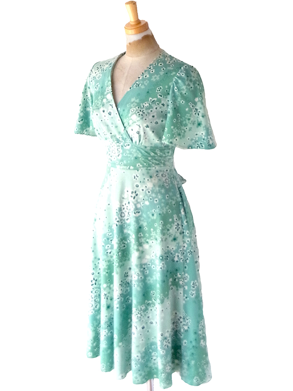【送料無料】フランス買付け 70年代製 ミントグリーン 小花柄 カシュクール ヴィンテージ ワンピース 26FC203【ヨーロッパ古着】