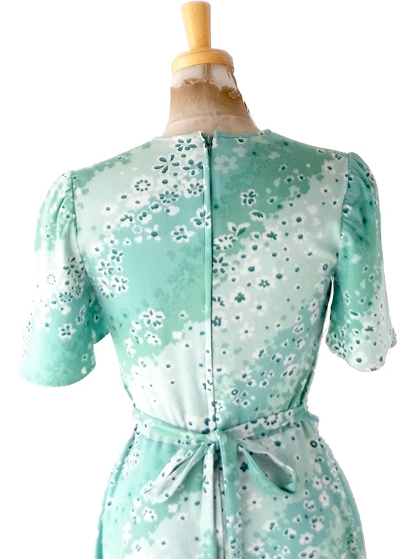 【送料無料】フランス買付け 70年代製 ミントグリーン 小花柄 カシュクール ヴィンテージ ワンピース 26FC203【ヨーロッパ古着】