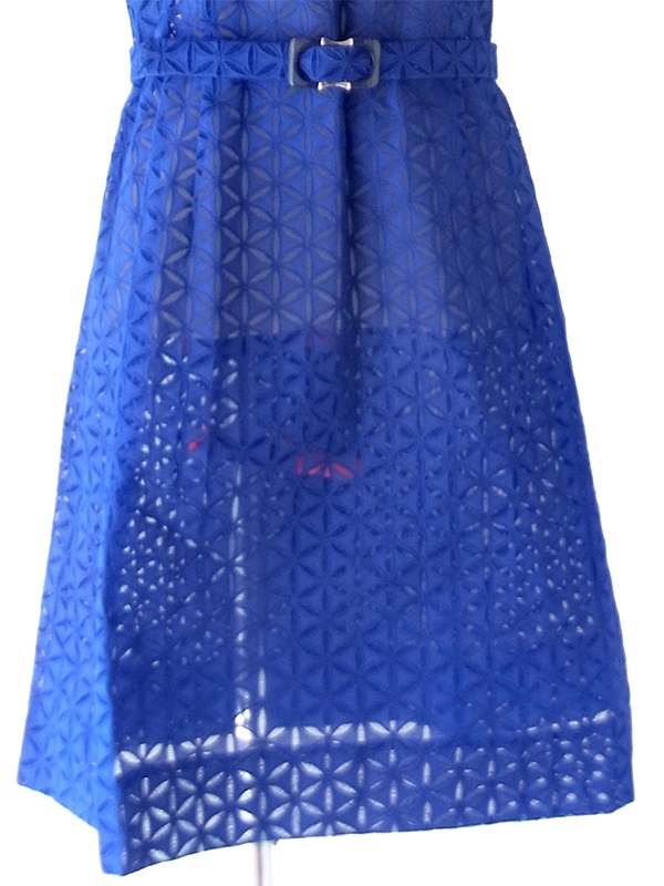 【送料無料】70年代製 ブルー × 花柄カットワークレース ベルト付き ヴィンテージ ワンピース 26ID021【レトロ古着】