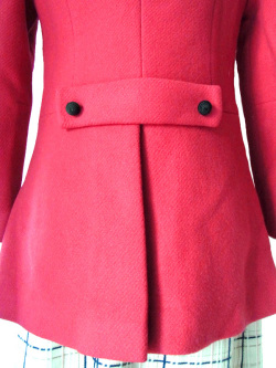 スウィンギン・ロンドンなカラーリングとデザインが最高にキュートな６０年代製コートジャケット