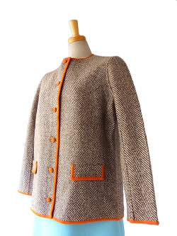 暖かみのある配色のウール生地、キュートなラインが魅力のヴィンテージノーカラージャケット