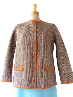 暖かみのある配色のウール生地、キュートなラインが魅力のヴィンテージノーカラージャケット