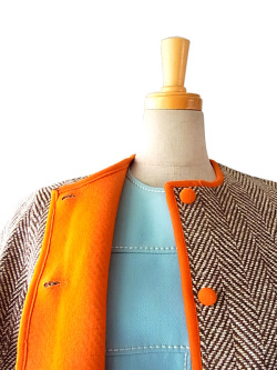 暖かみのある配色のウール生地、キュートなラインが魅力のヴィンテージノーカラージャケット