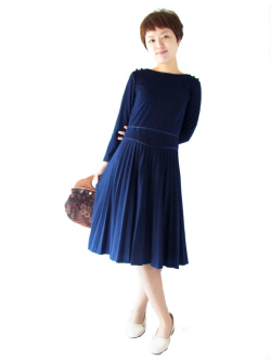 映画に出てきそうな美麗ラインと配色、上品なかわいらしさが魅力のヴィンテージワンピース ヨーロッパ古着