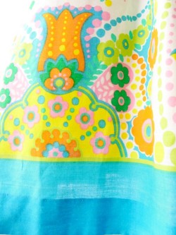 ヨーロッパ古着　フランス買い付け　ホワイト X 花がらプリント　ヴィンテージ ワンピース :　13FC223