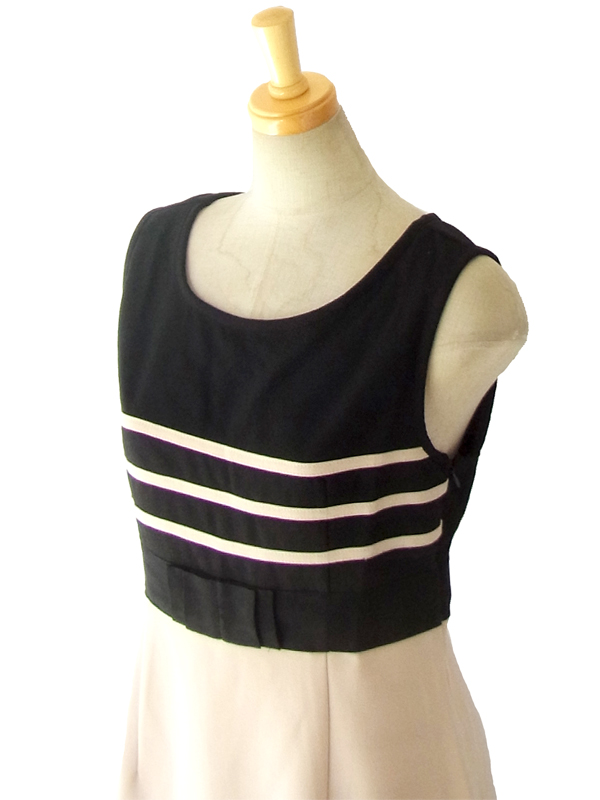MODCLOTH クリーム X ブラック フロントリボンクラシックシルエット ドレスワンピース MOD2